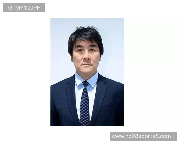 足球运动员李明的传奇人生与职业生涯背后的故事与成就分析